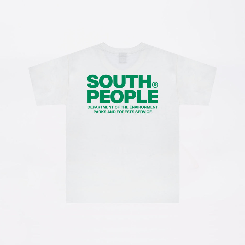 Camiseta color blanco gráfico hoja south people espalda